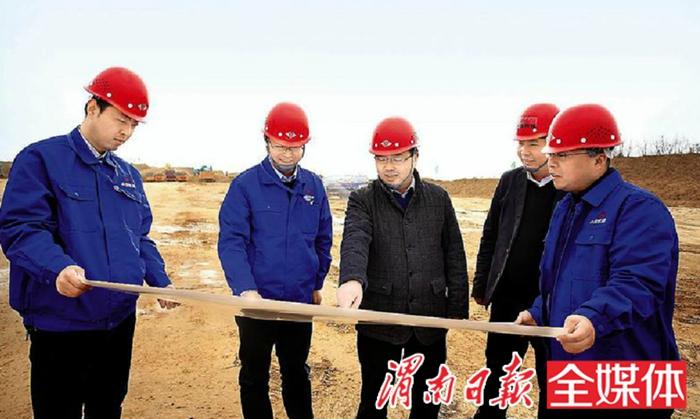 蒲黄高速公路建设新动态：揭秘工程进度精彩瞬间